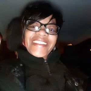 Meet your Posher, Denise